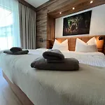 Alpinegold Residenz Hotel apartamentowy 4*