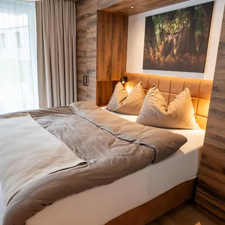 Aparthotel Alpinegold Residenz 4*