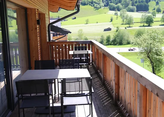 Alpinegold Residenz Aparthotel 4*