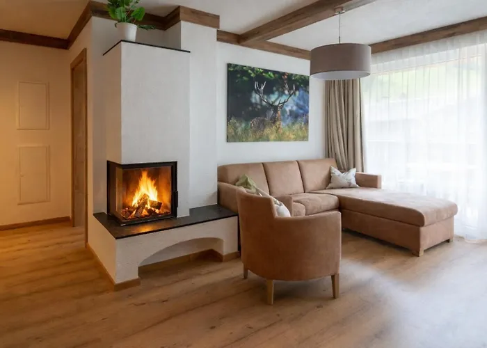 Alpinegold Residenz Aparthotel 4*