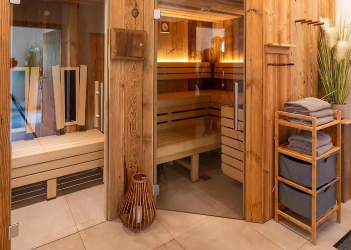 Alpinegold Residenz Aparthotel 4*